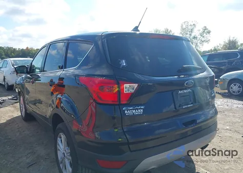 2019 Ford Escape Se z USA, uszkodzony, nr VIN 1FMCU0GD8KUA33474